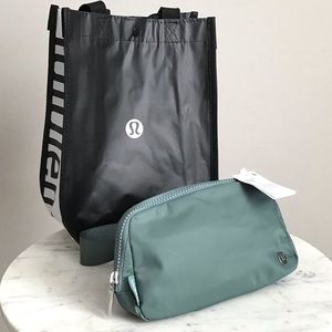 Lululemon Everywhere Belt Bag New With Tag